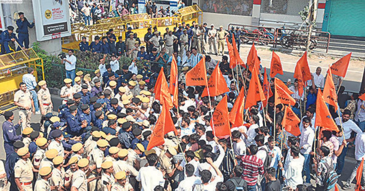 ABVP protest against govt over seven-point demands